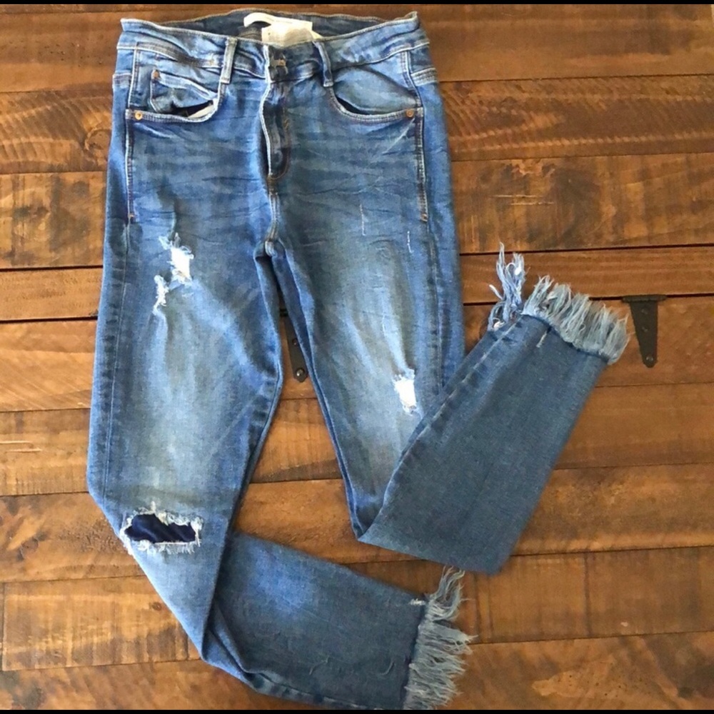 Zara Distressed Denim Skinny Jean